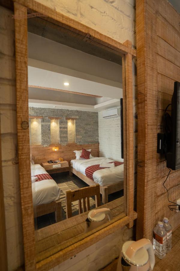 Hotel Mera Peak Private Limited Pokhara Buitenkant foto